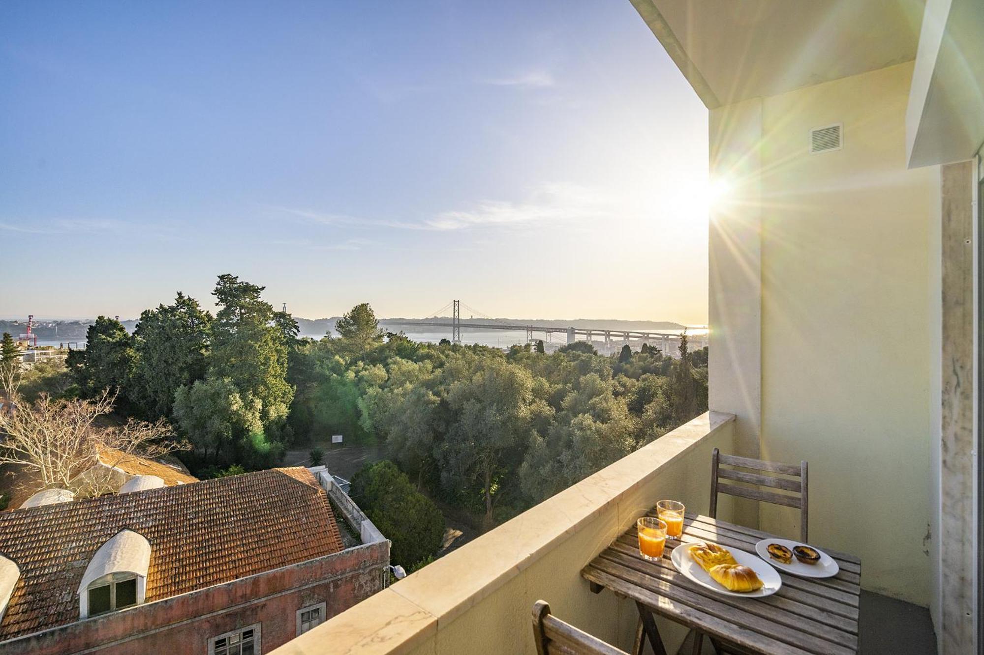 Whome | 270º Panoramic View Premium Apartment Lisbon Bagian luar foto